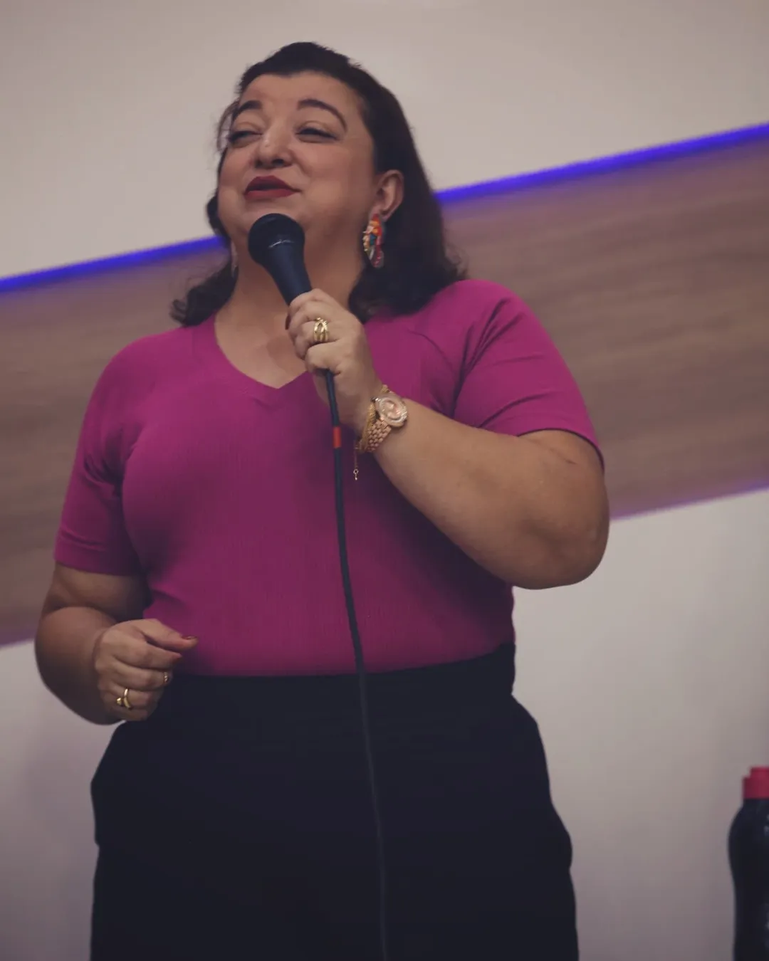 Foto da co-líder de louvor